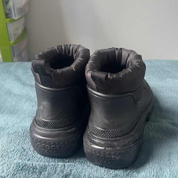 Crocs boots black size w7 - Picture 2 of 3